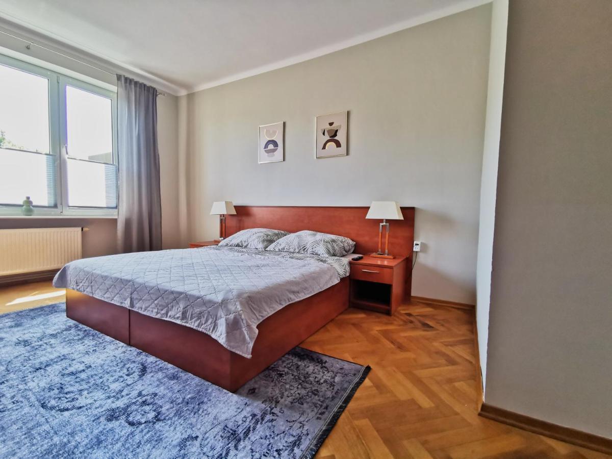Centrum Swietojanska Apartment *